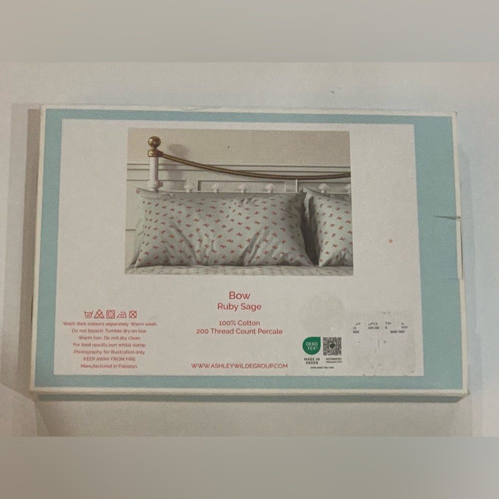 Cath Kidston London Bow Pillowcase Set - Ruby Sage, Percale cotton, 21"x28", NIB - Picture 4 of 10